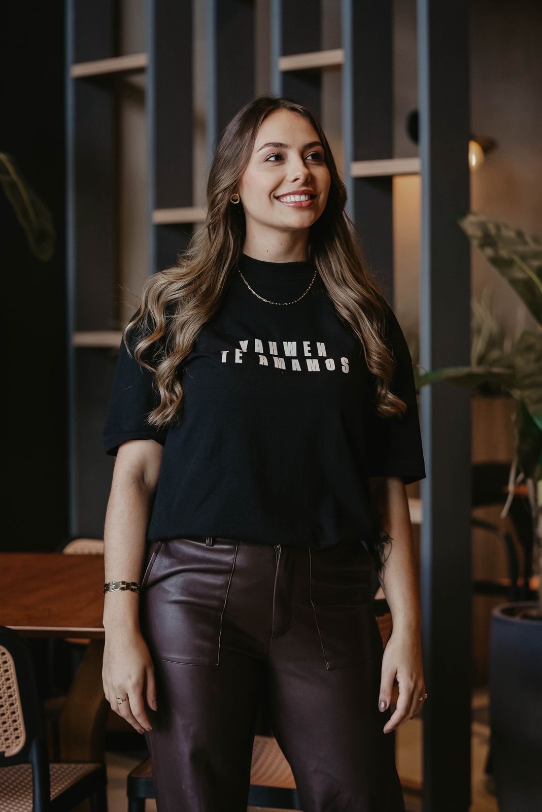 Camiseta "Yahweh 2.0" | Coleção Algo Novo